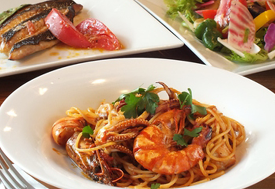 土・日・祝祭日のみのコース料理